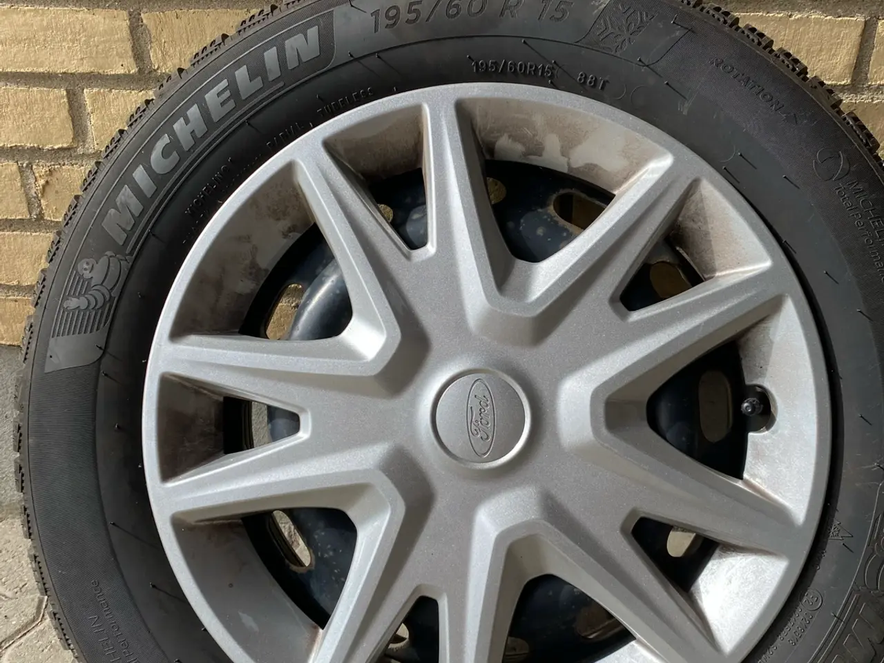 Billede 2 - Michelin 15” vinterdæk sælges - 4 stk