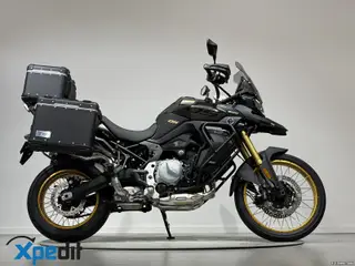 Voge DS 900 X
