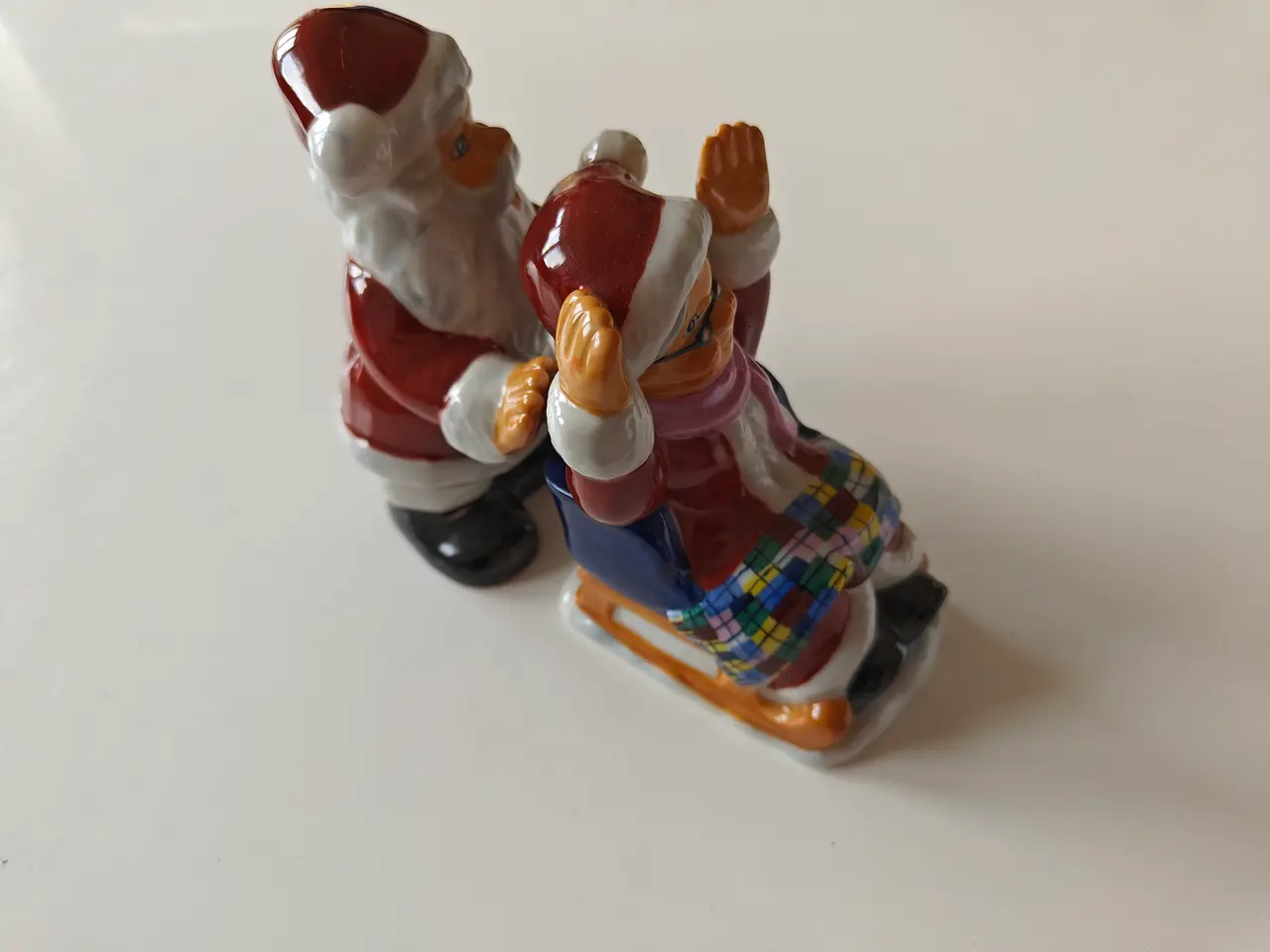 Billede 2 - Håndmalet julemand og julemor