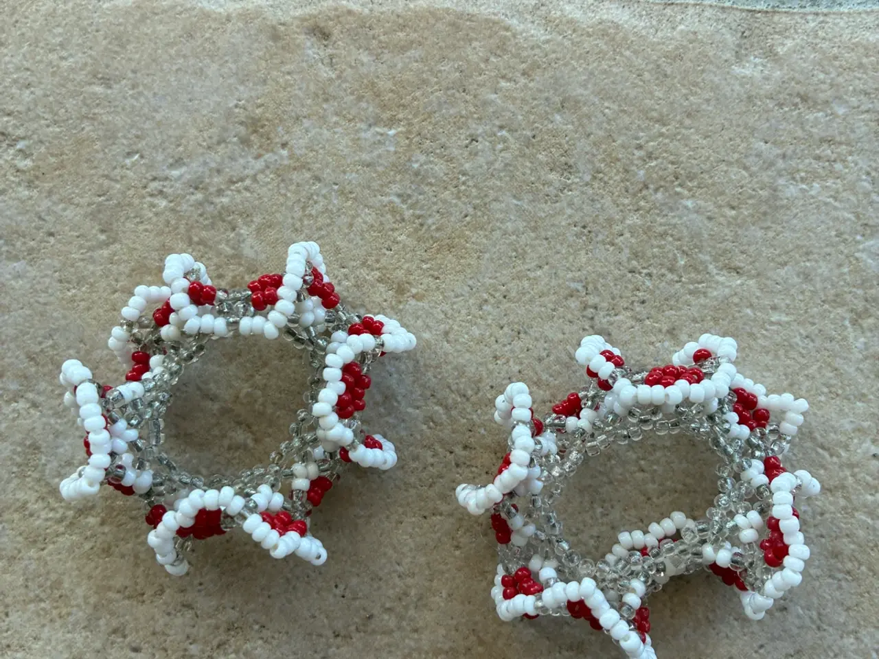 Billede 2 - Lysmanchetter i perler 2 stk.