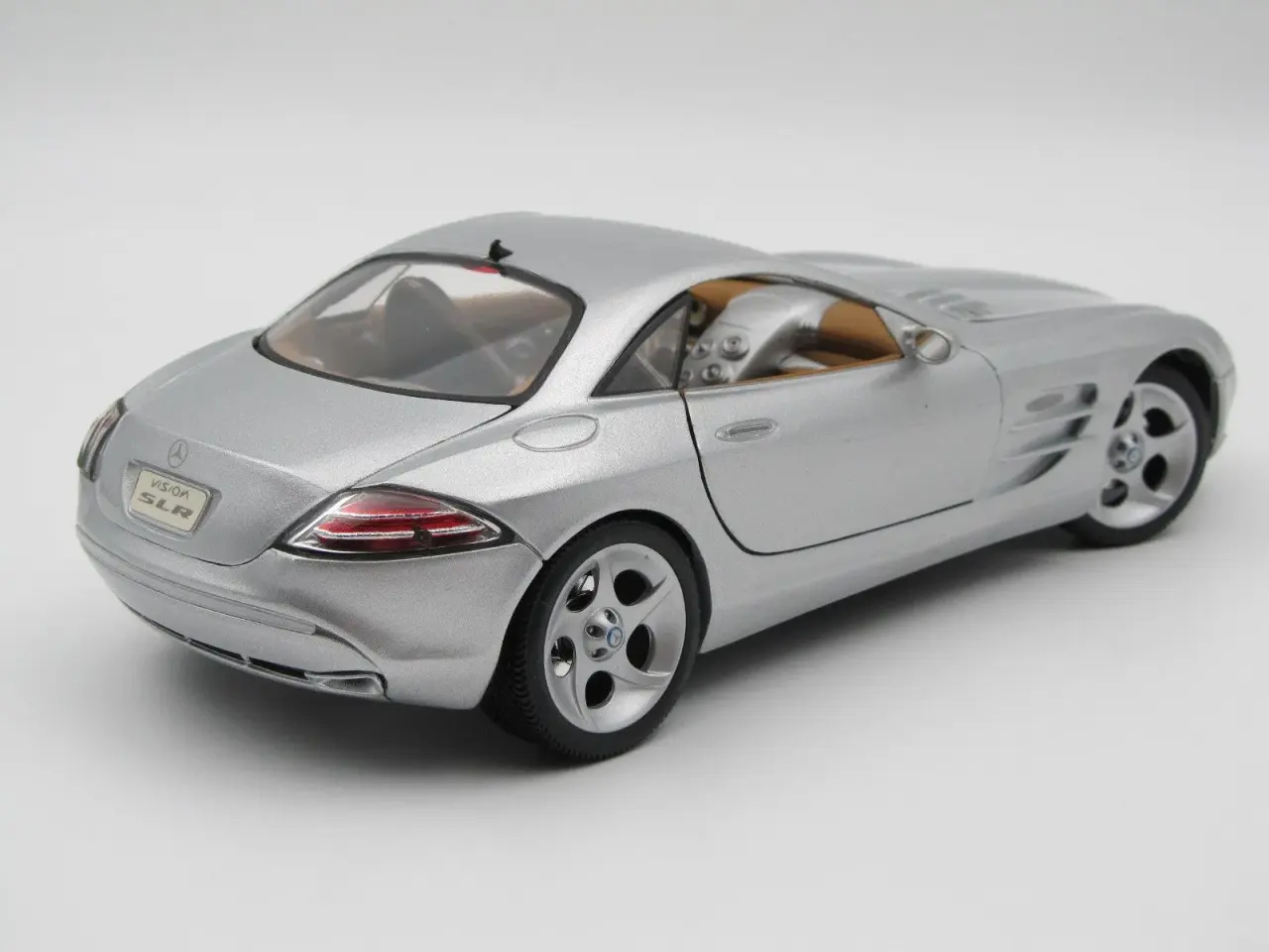 Billede 3 - 1999 Mercedes SLR Vision 1:18  