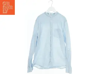 Lyseblå skjorte fra H&M (str. 170)