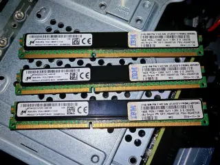 3x16 GB DDR3 1600 MHz Micron MT36KDZS2G72PZ