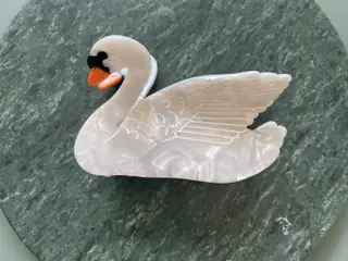 By Stær hårklemme svane