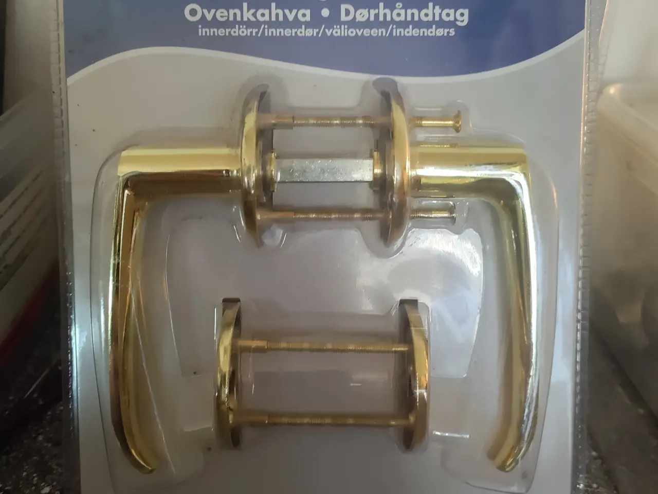 Billede 1 - Dørhåndtag indendørs med låseblik.