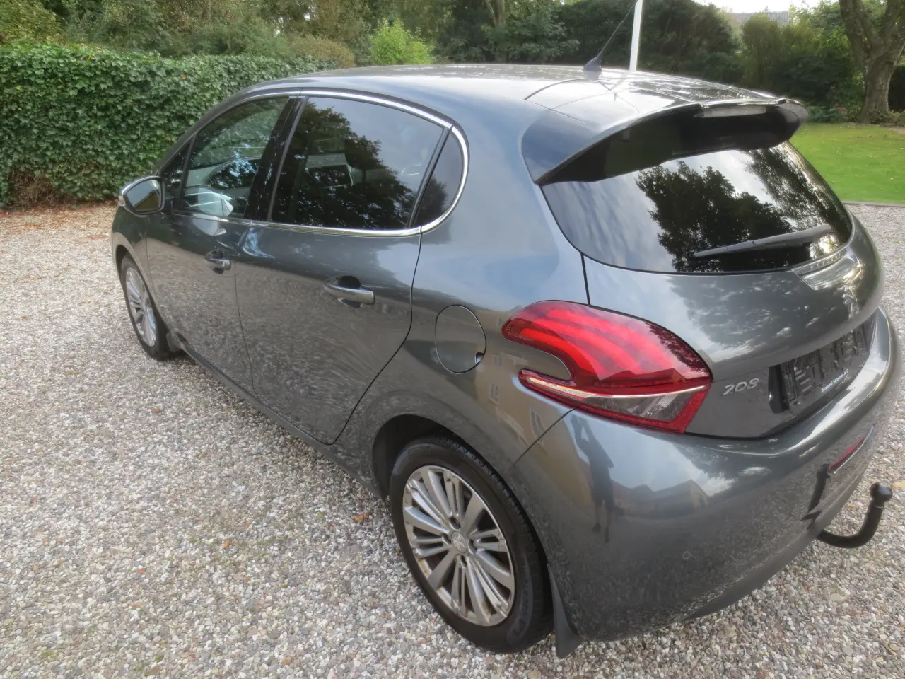 Billede 10 - Peugeot 208 1.6 BLUE HDi År 17. Synet 12/25.