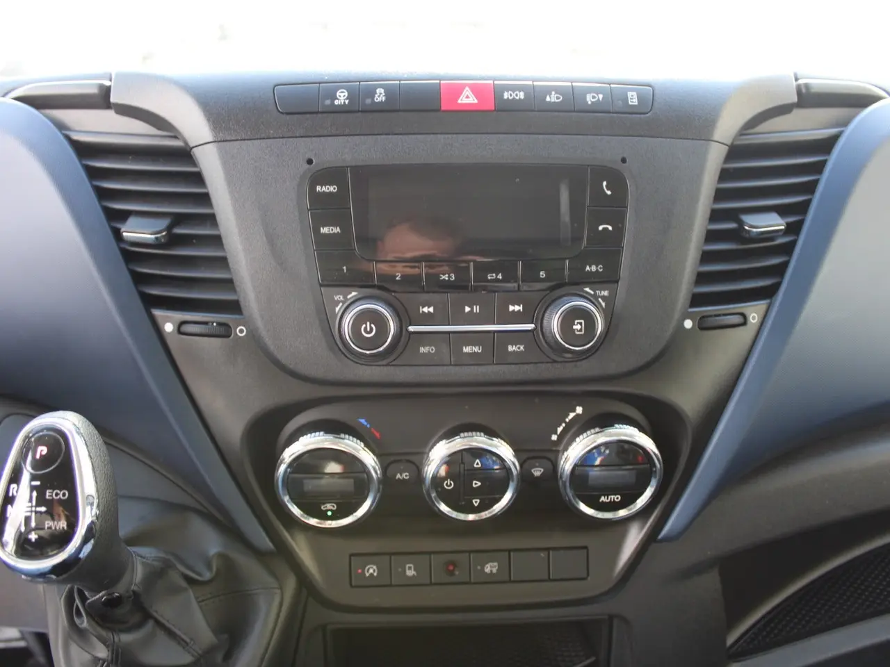 Billede 5 - Iveco Daily 2,3 35S14 Alukasse m/lift AG8