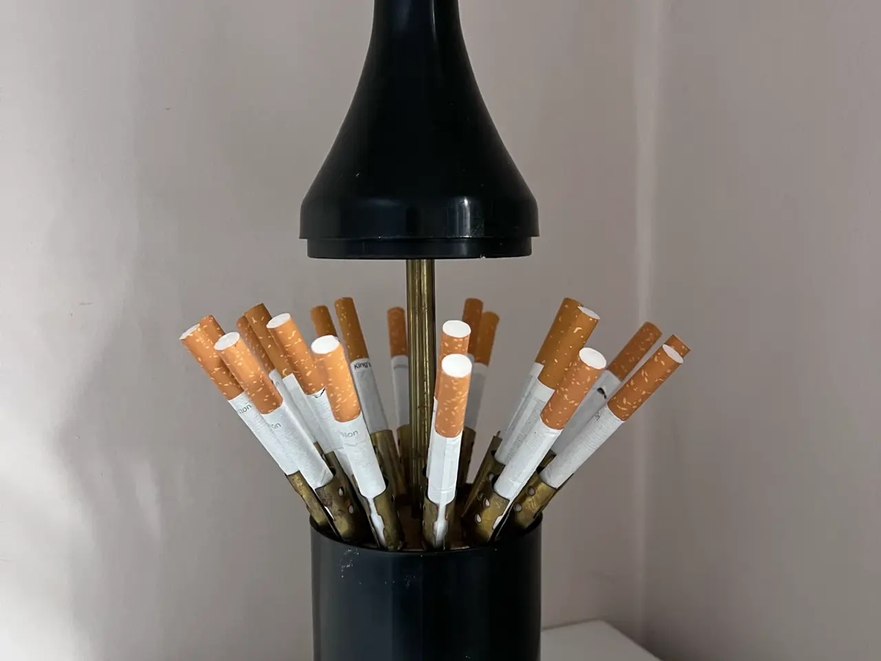 Billede 4 - Vintage flaskeformet cigaretholder fra 50-60’erne
