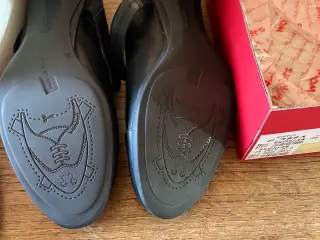 Sort Wonders pumps str. 40/5 cm hæl