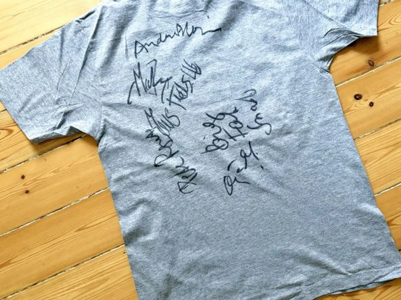 Billede 2 - Big Fat Snake t-shirt med autografer
