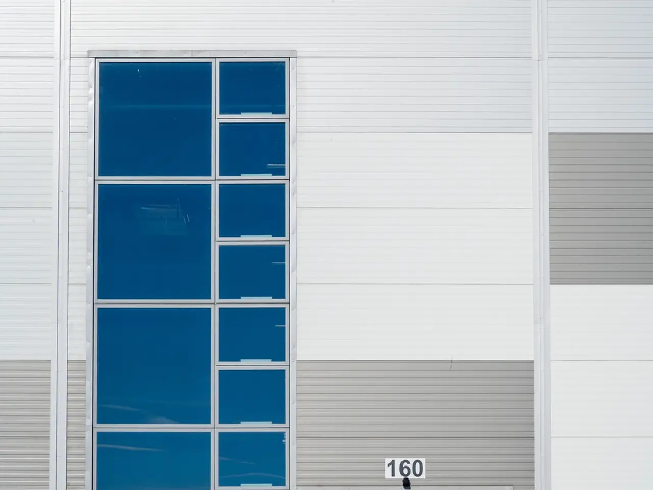 Billede 17 - Logistiklejemål med porte og ramper og en loftshøjde op til 10 meter