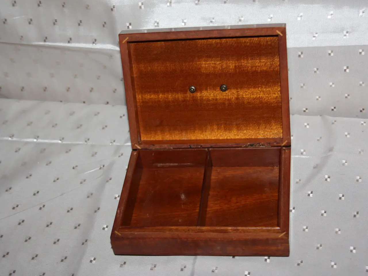 Billede 7 - Lille træ skrin 10,5 cm x 7 cm x 4,5 cm