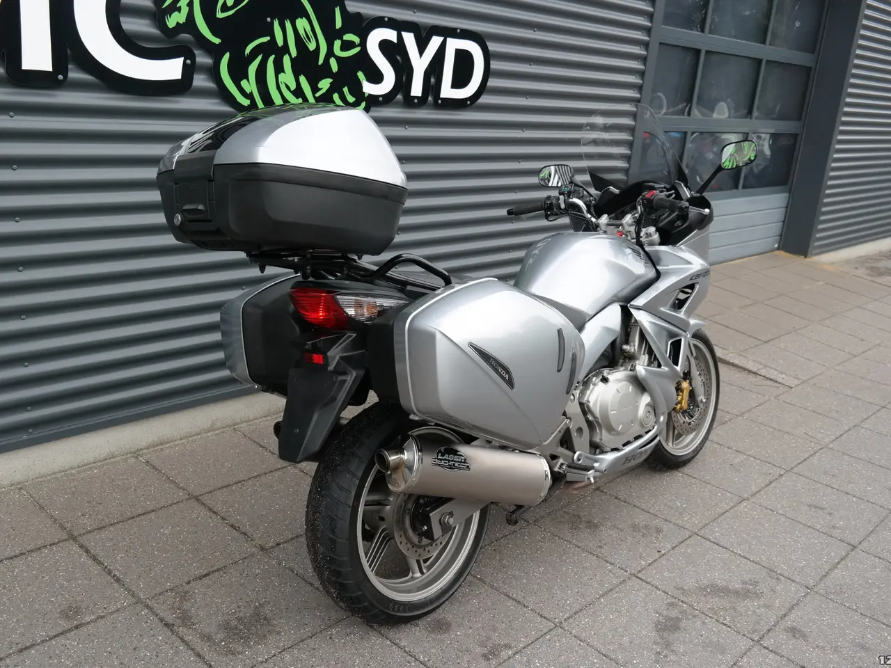 Billede 3 - Honda CBF 1000 A MC-SYD BYTTER GERNE