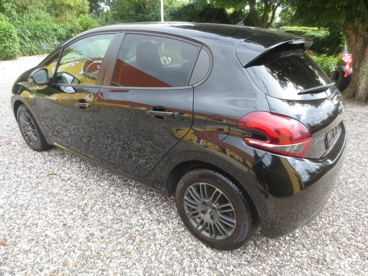 Billede 9 - Peugeot 208 1.6 HDi År 17. Nysynet. 