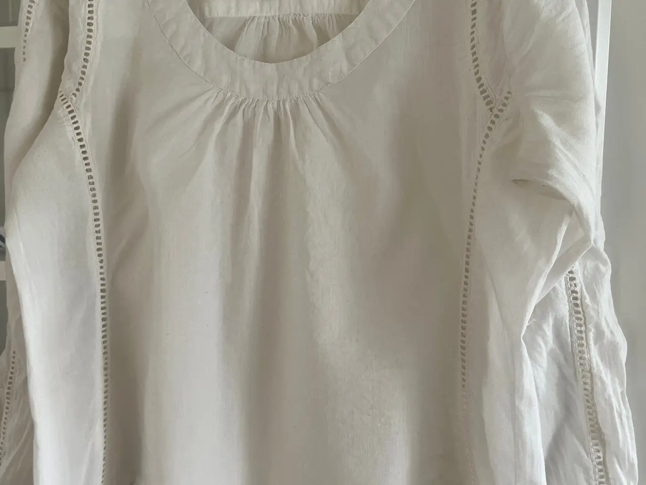 Billede 4 - Hvid bluse