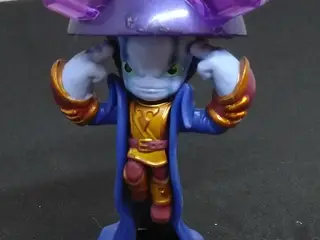 Skylanders Trap Team Trap Master Blastermind