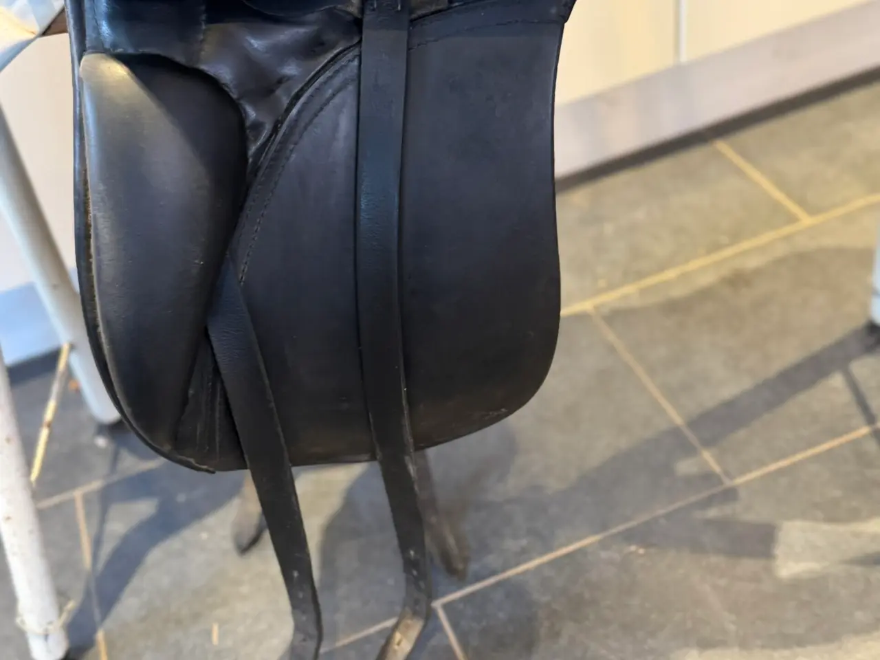Billede 2 - Gran Gilbert dressursadel 17"