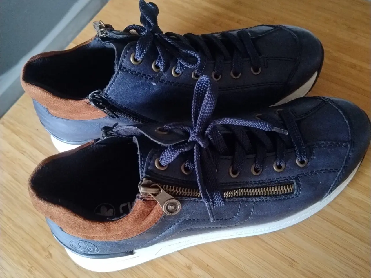 Billede 1 - Blå dame sneakers 