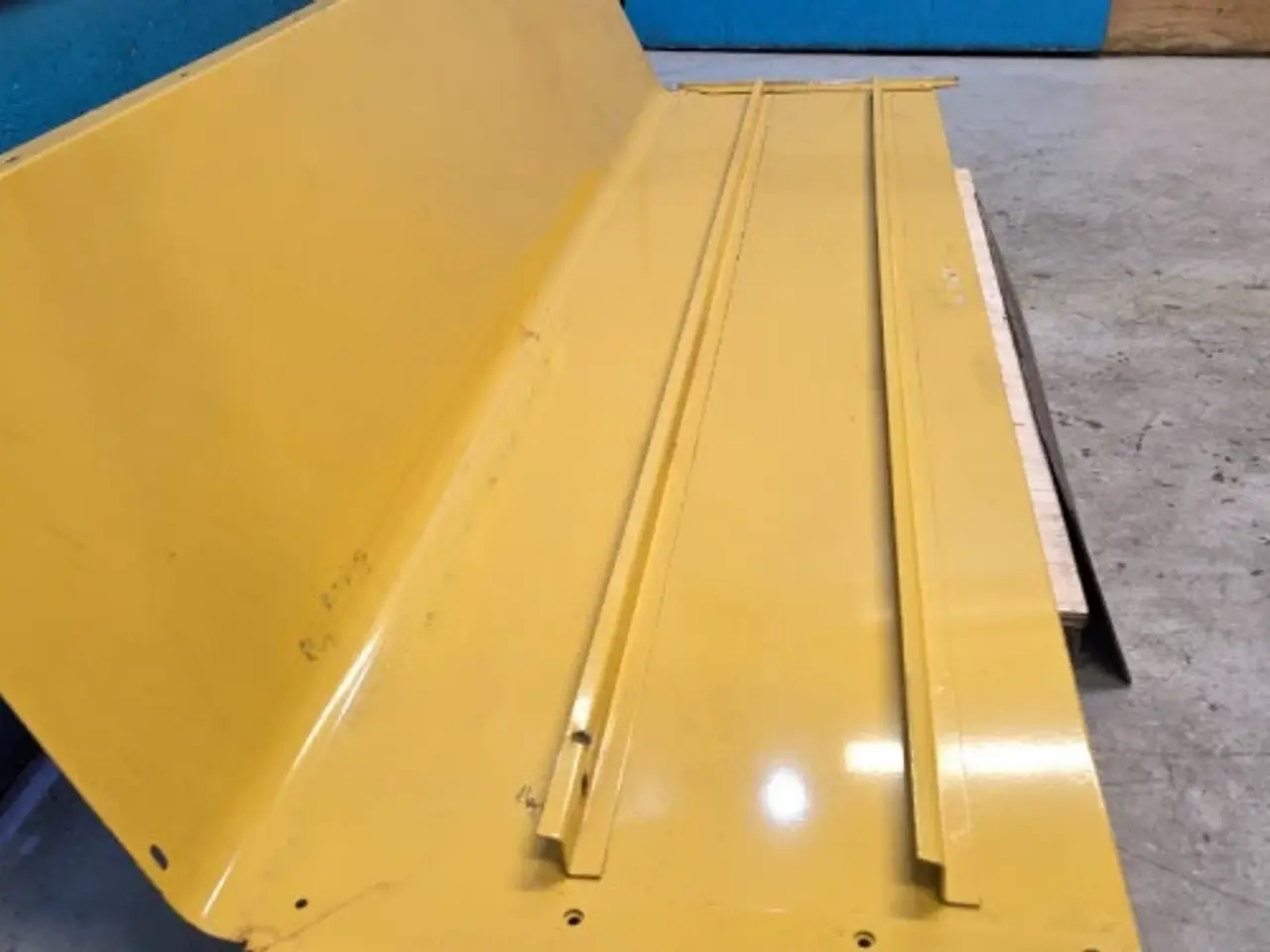 Billede 3 - New Holland TX68 Sidepanel 84431190