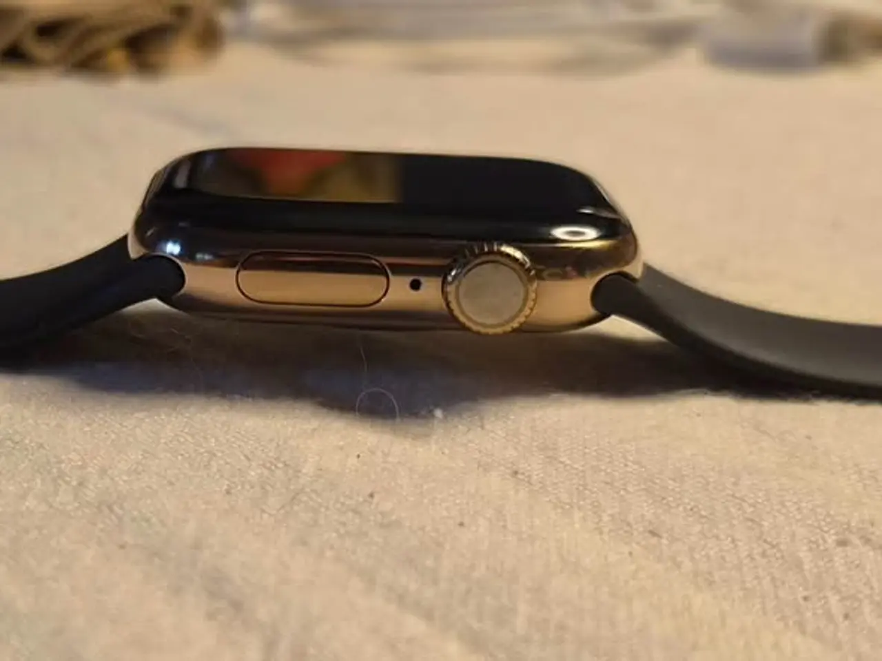 Billede 3 - Apple Watch S10, 42mm, GPS+Cel, Titanium gold