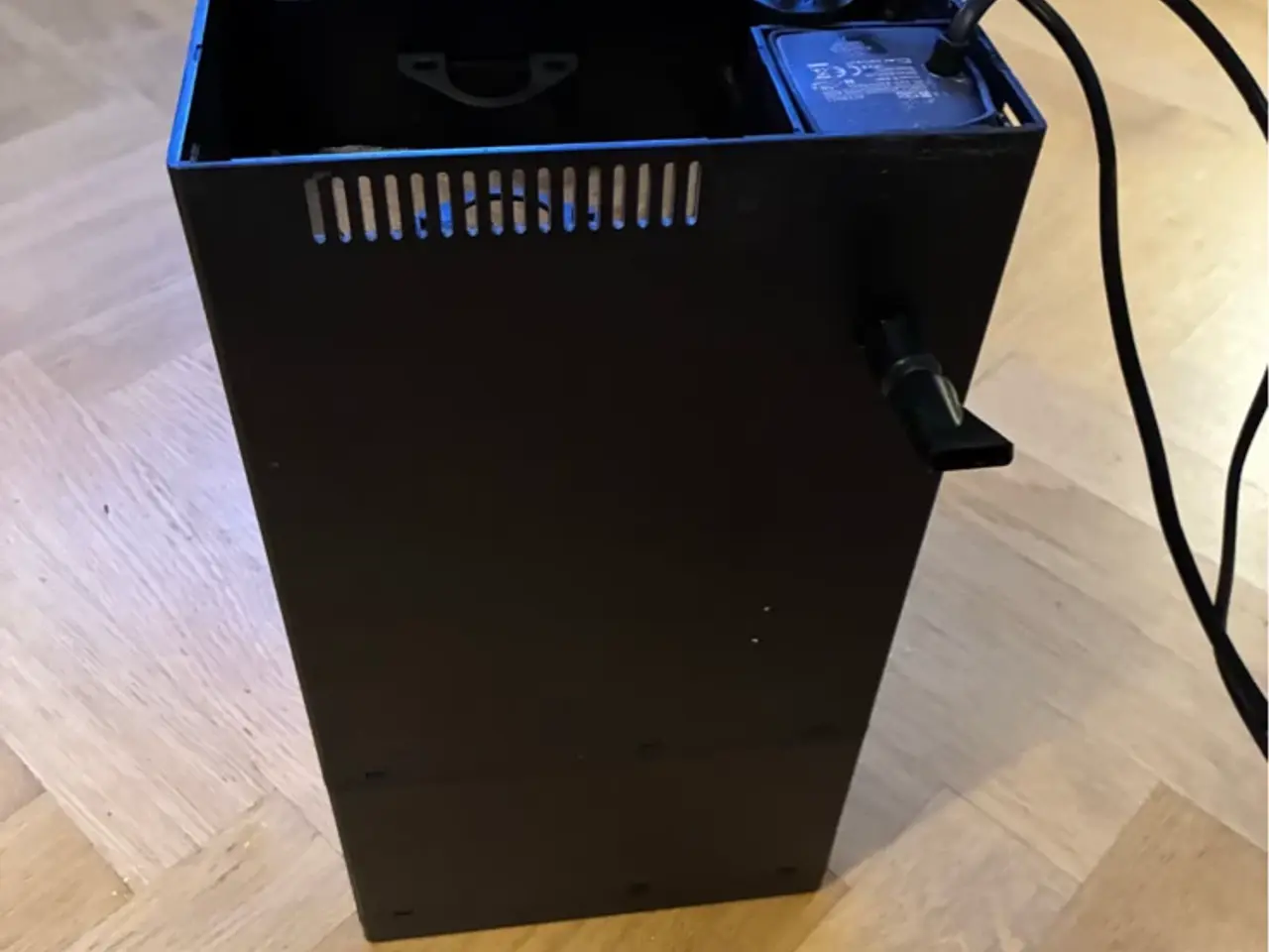 Billede 3 - Indvendig pumpe/filter fra Akvastabil