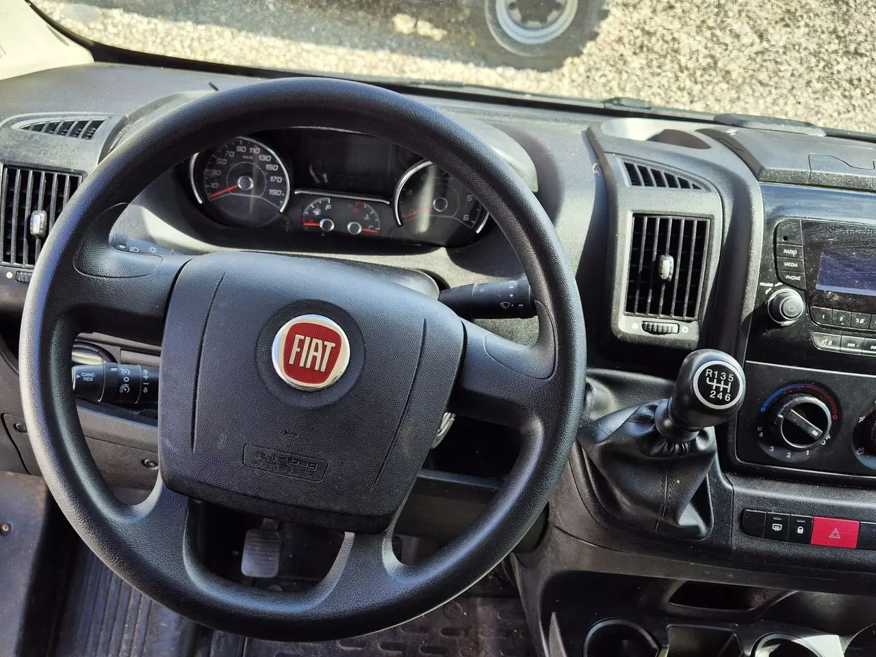 Billede 21 - Fiat Ducato / komplet foodtruck - klar til drift / årgang 2019