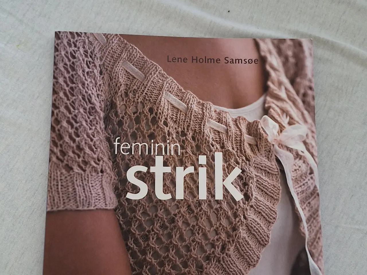 Billede 1 - Bogen Feminin strik