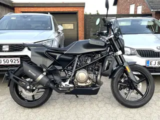 Husqvarna Svartpilen 701