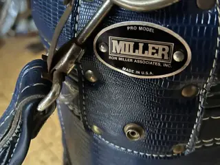 Golf bag med køller bolde