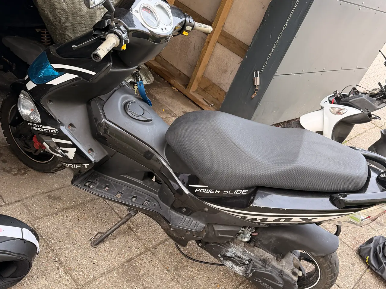 Billede 3 - Pgo g-Max projekt byde
