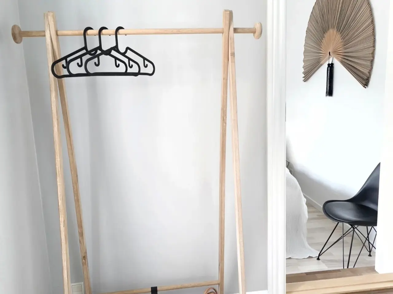 Billede 3 - WOOD tøjstativ fra Sinnerup
