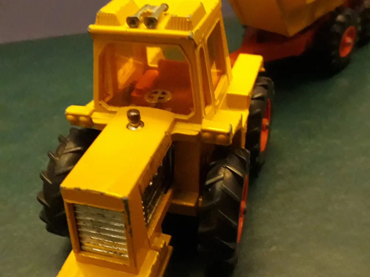 Billede 8 - Matchbox Muir-Hill Traktor med Tiptrailer