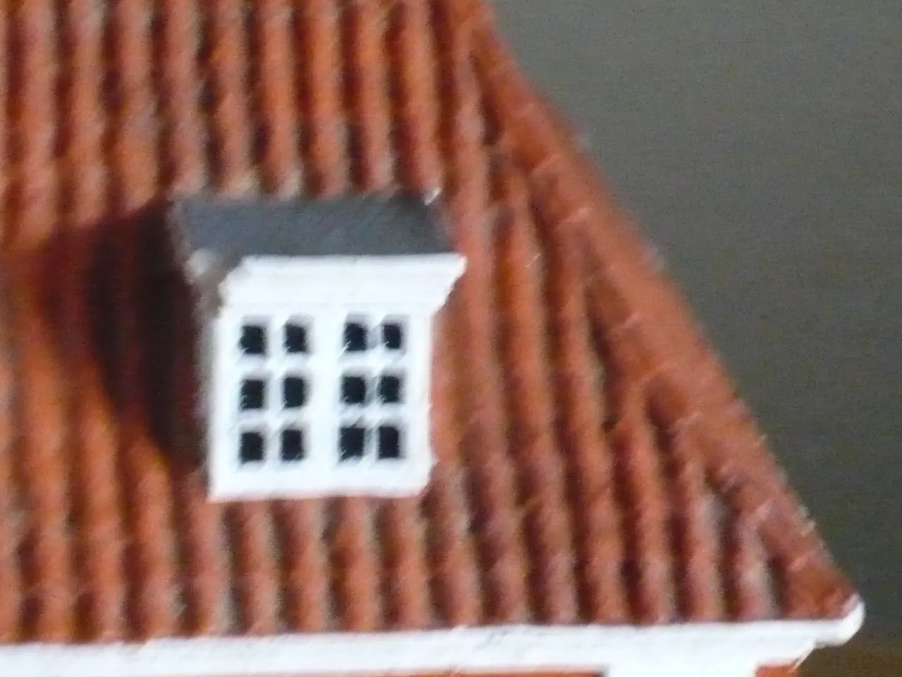 Billede 8 - STORT "TRIP-TRAP" HUS 18X13X18 CM.