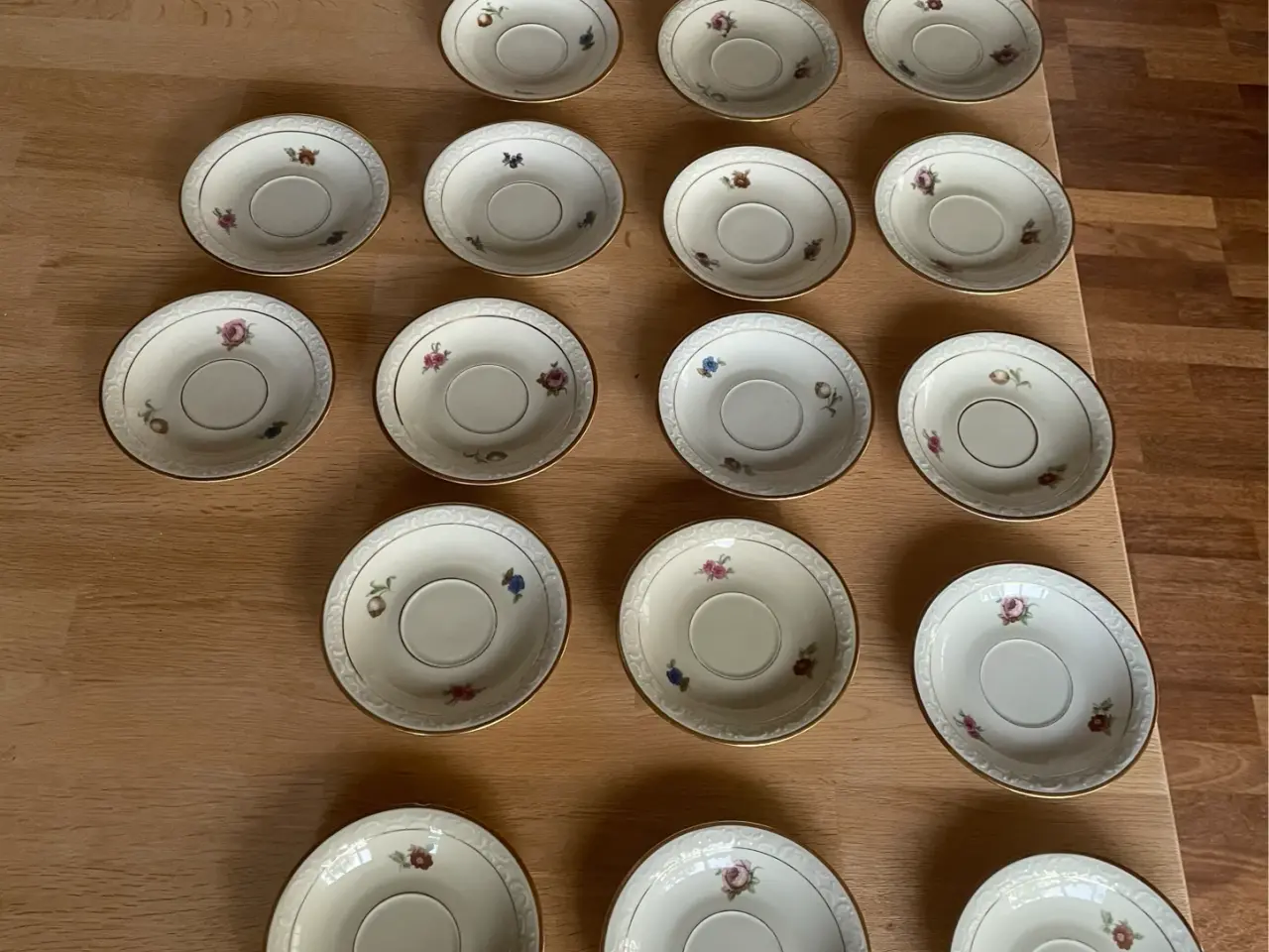 Billede 6 - Kaffestel Rosenborg KMP