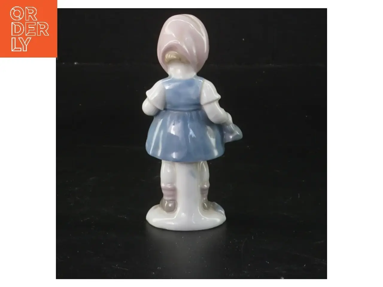 Billede 2 - Porcelænsfigur af lille pige (str. 11 cm)
