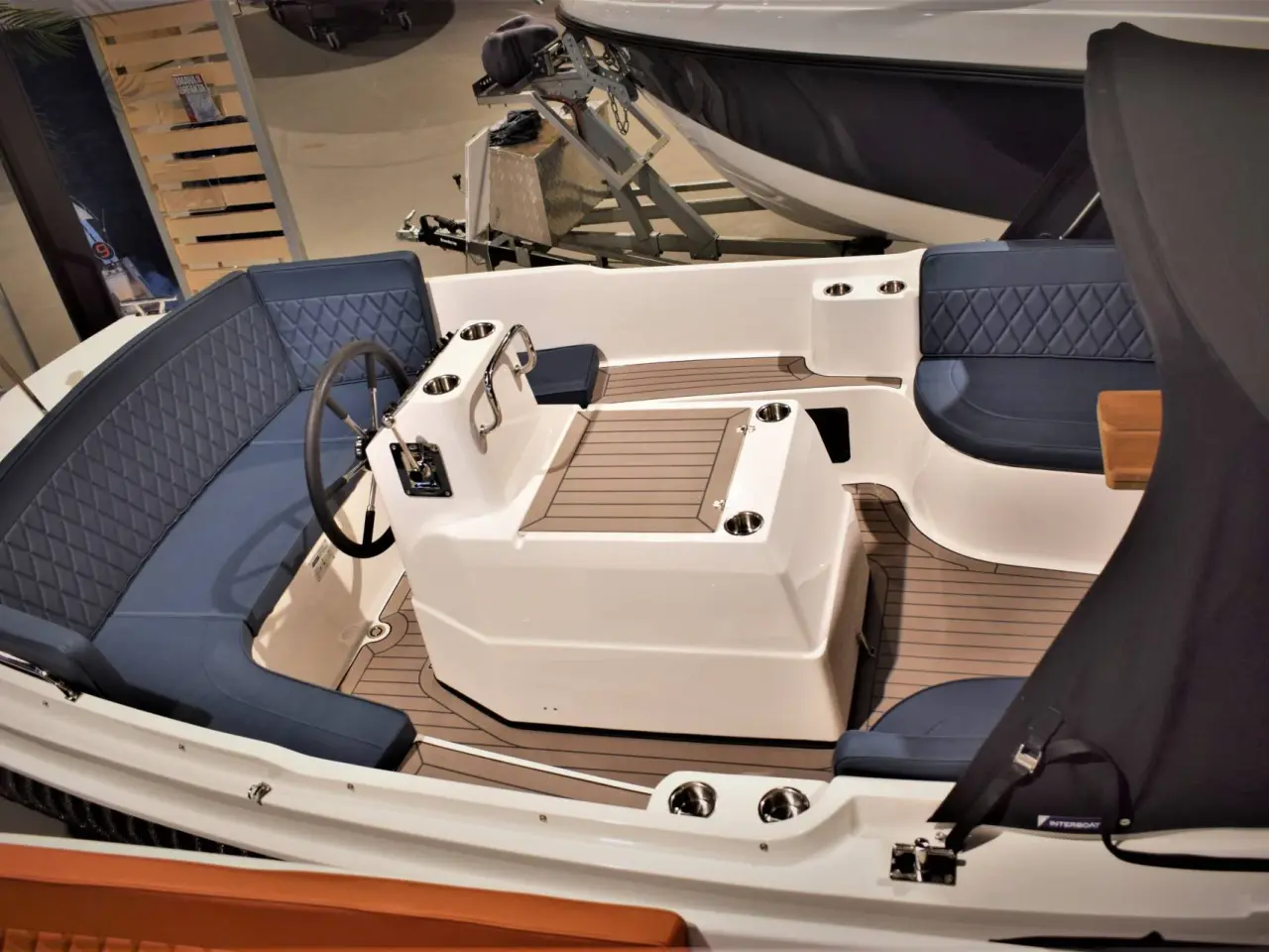Billede 2 - Interboat 19 - 27HK Vetus/Udstyr