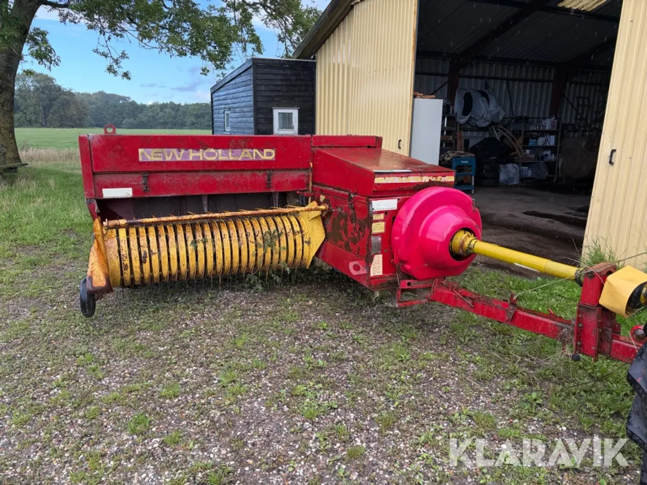 Billede 1 - Småballepresser New Holland 376