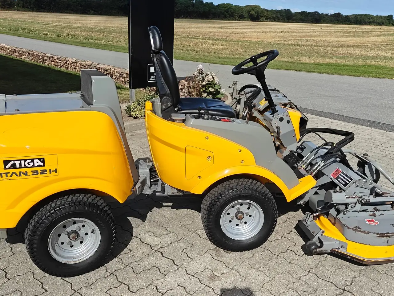 Billede 3 - Stiga TITAN 32 H