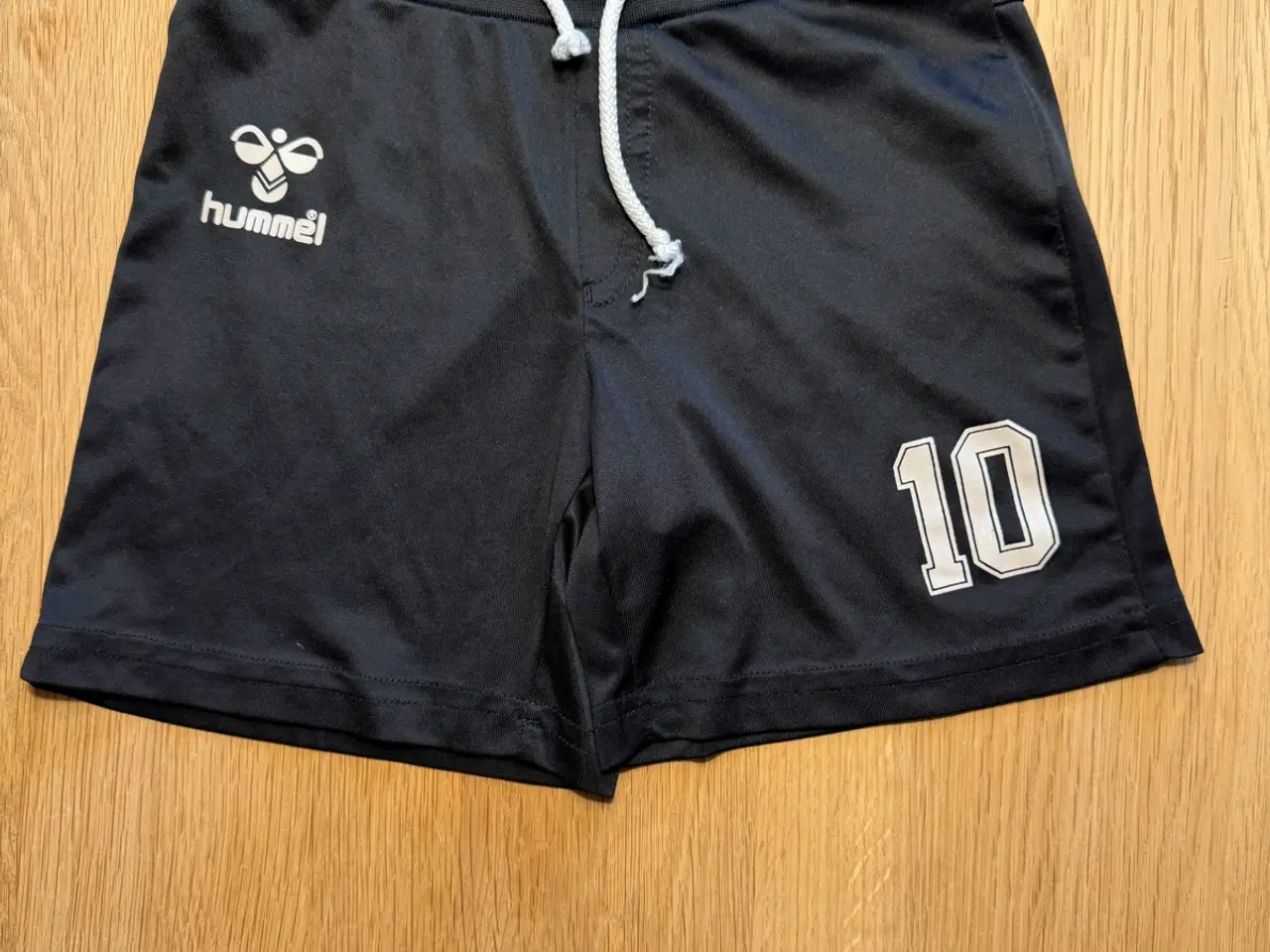 Billede 1 - Rigtig fine hummelshorts str. 104 