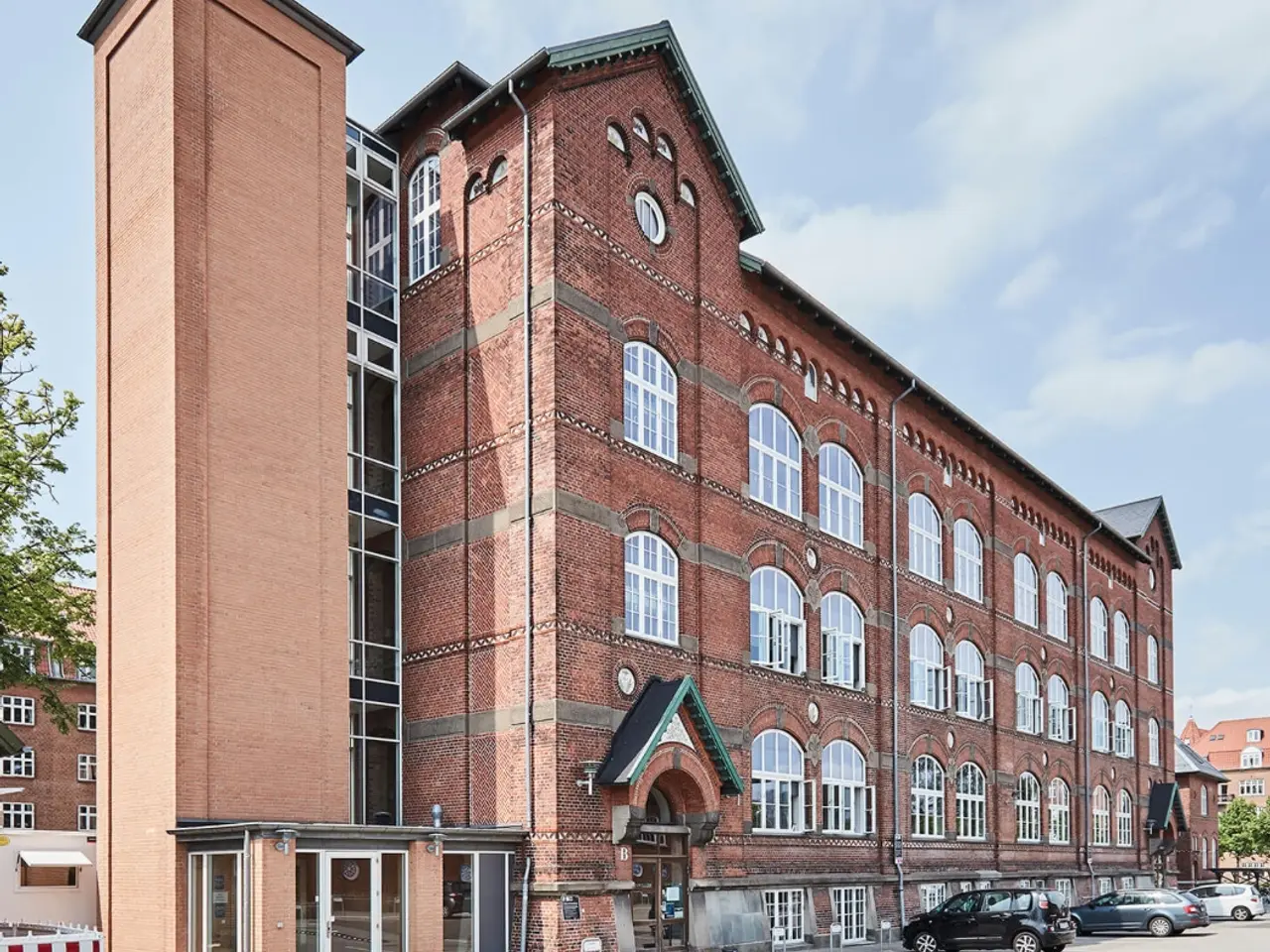 Billede 4 - Lej flere etager i ikonisk byskole i Aarhus