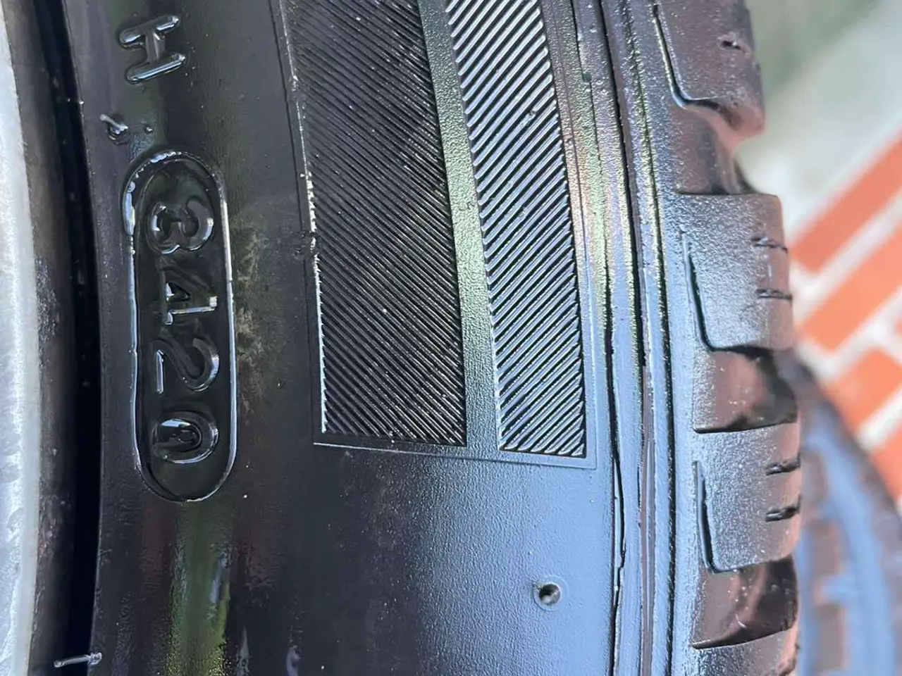 Billede 5 - 15 Mazda 2 originale fælge med gode vinterdæk