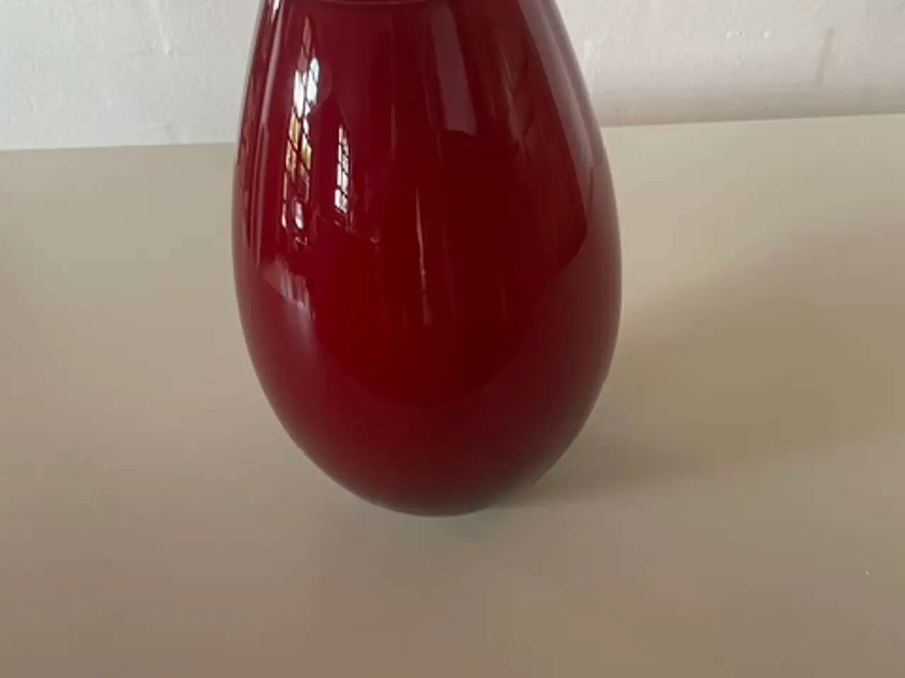 Billede 1 - Holmegård rød vase