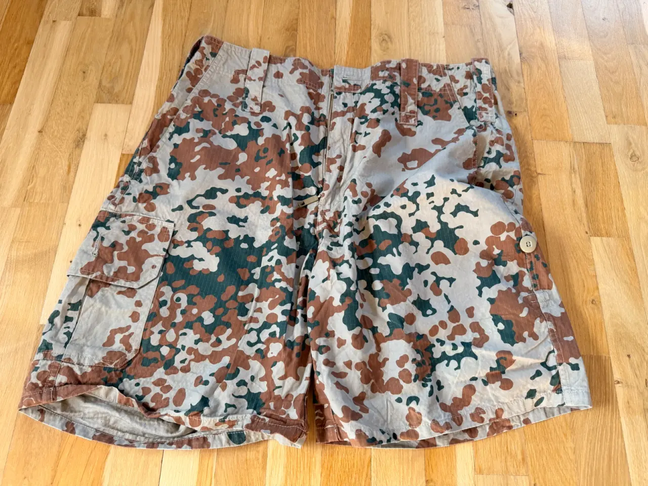 Billede 1 - Militær camouflage shorts 92 cm