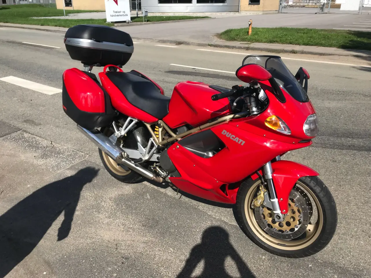 Billede 1 - Ducati 944 ST2 årg 2000 km 18000