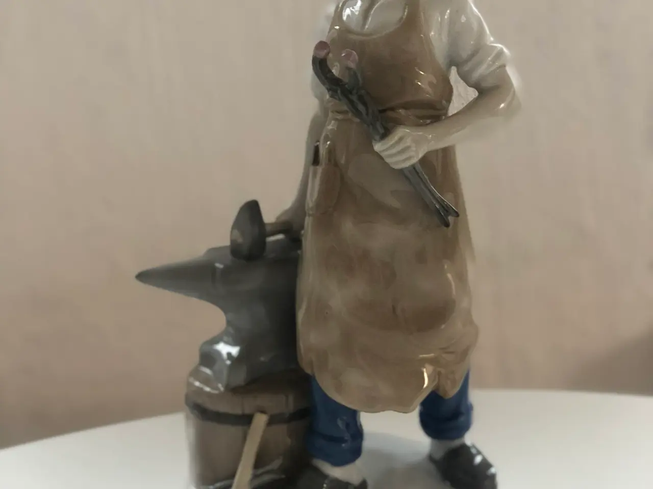 Billede 4 - Smed porcelænsfigur flot stand