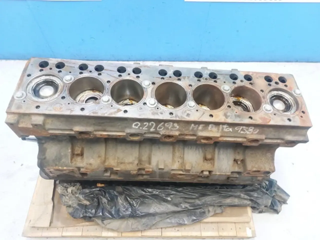 Billede 2 - Massey Ferguson 9380 Motorblok 865477030x