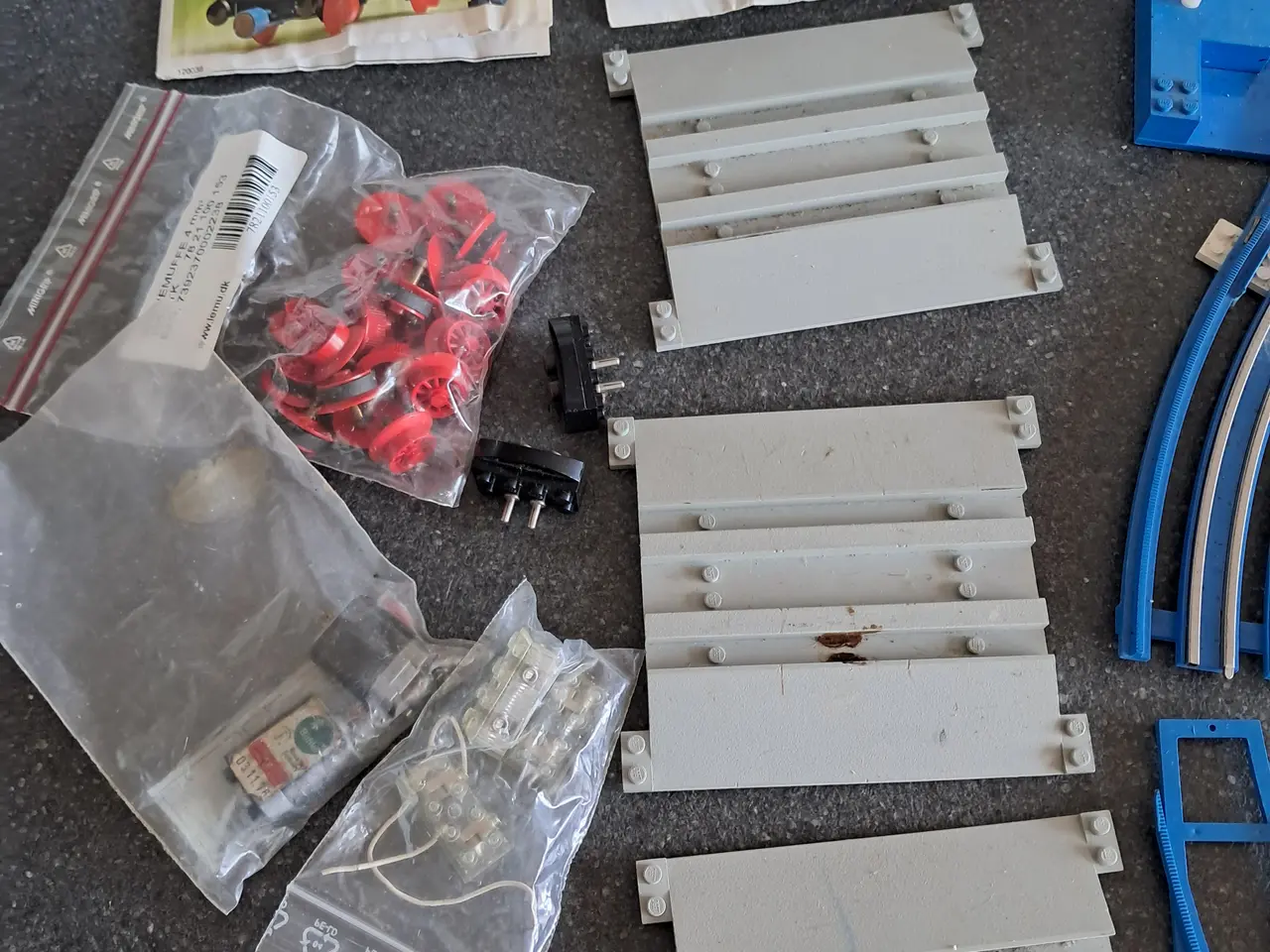 Billede 1 - Kæmpe vintage LEGO Tog samling – Blå skinner, 8 mo