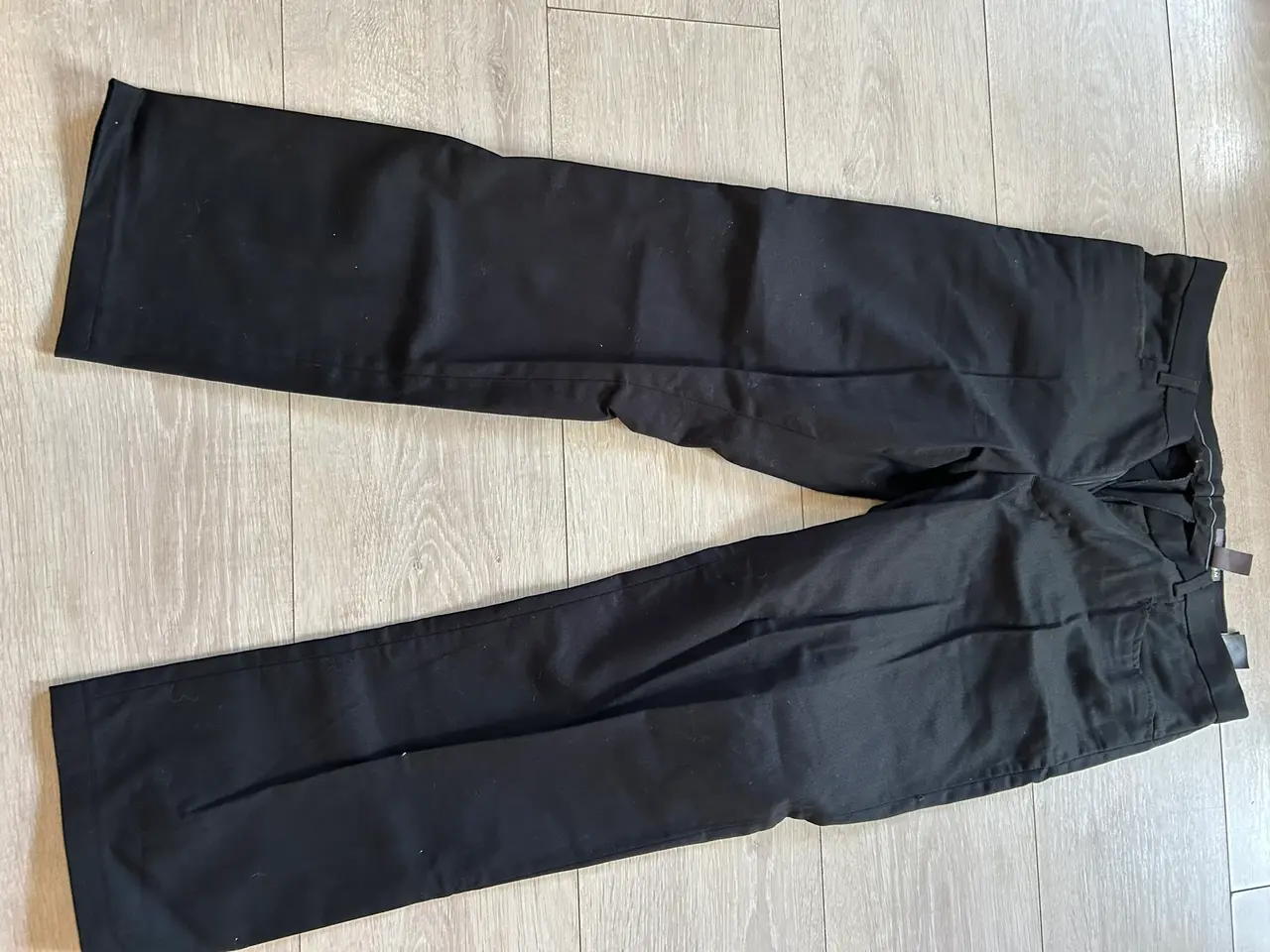 Billede 1 - H&M sorte bukser – Str. S / 30 – Klassisk stil