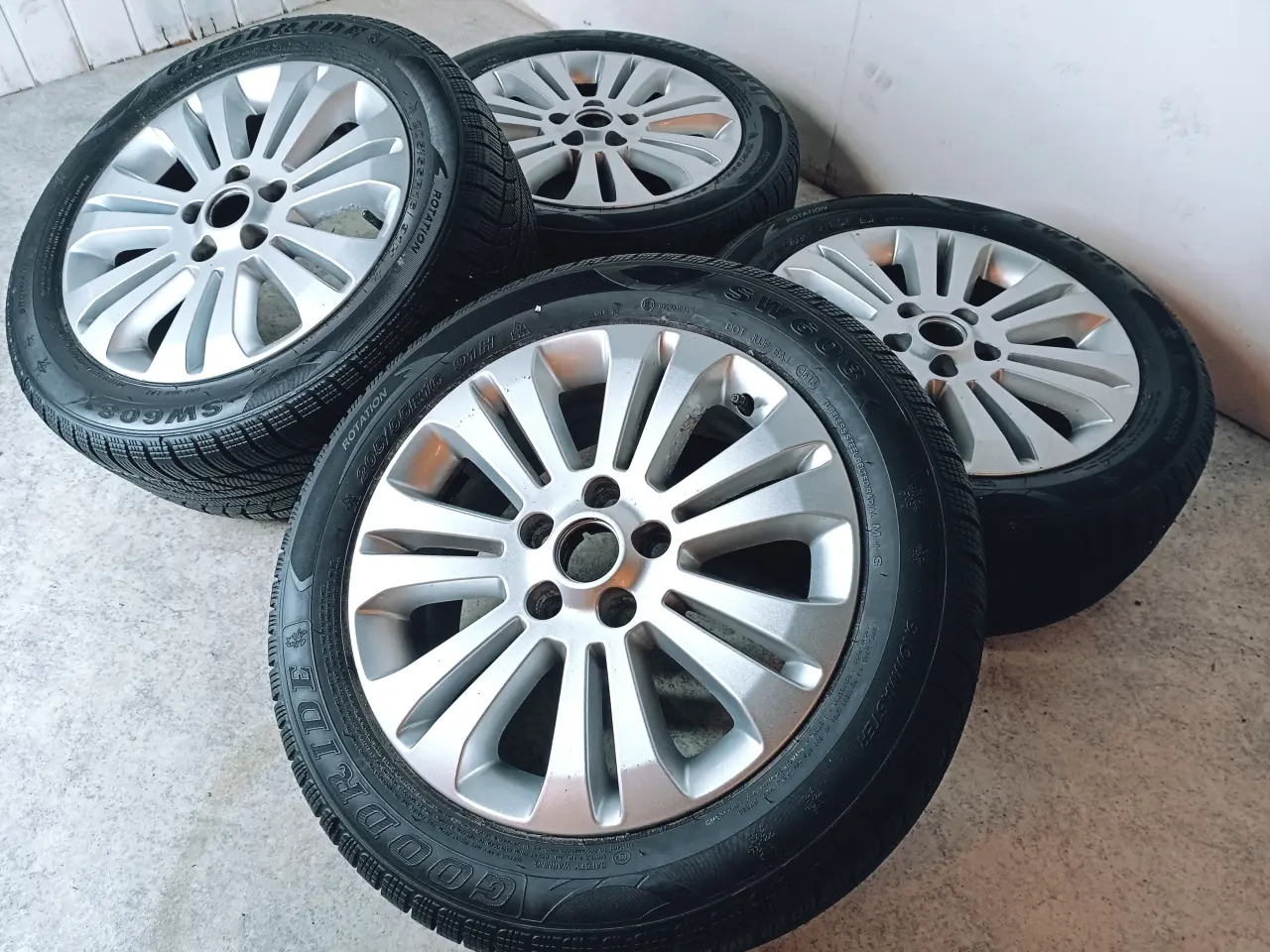 Billede 2 - 5x108 16" ET50 nav 63,4ø Ford vintersæt