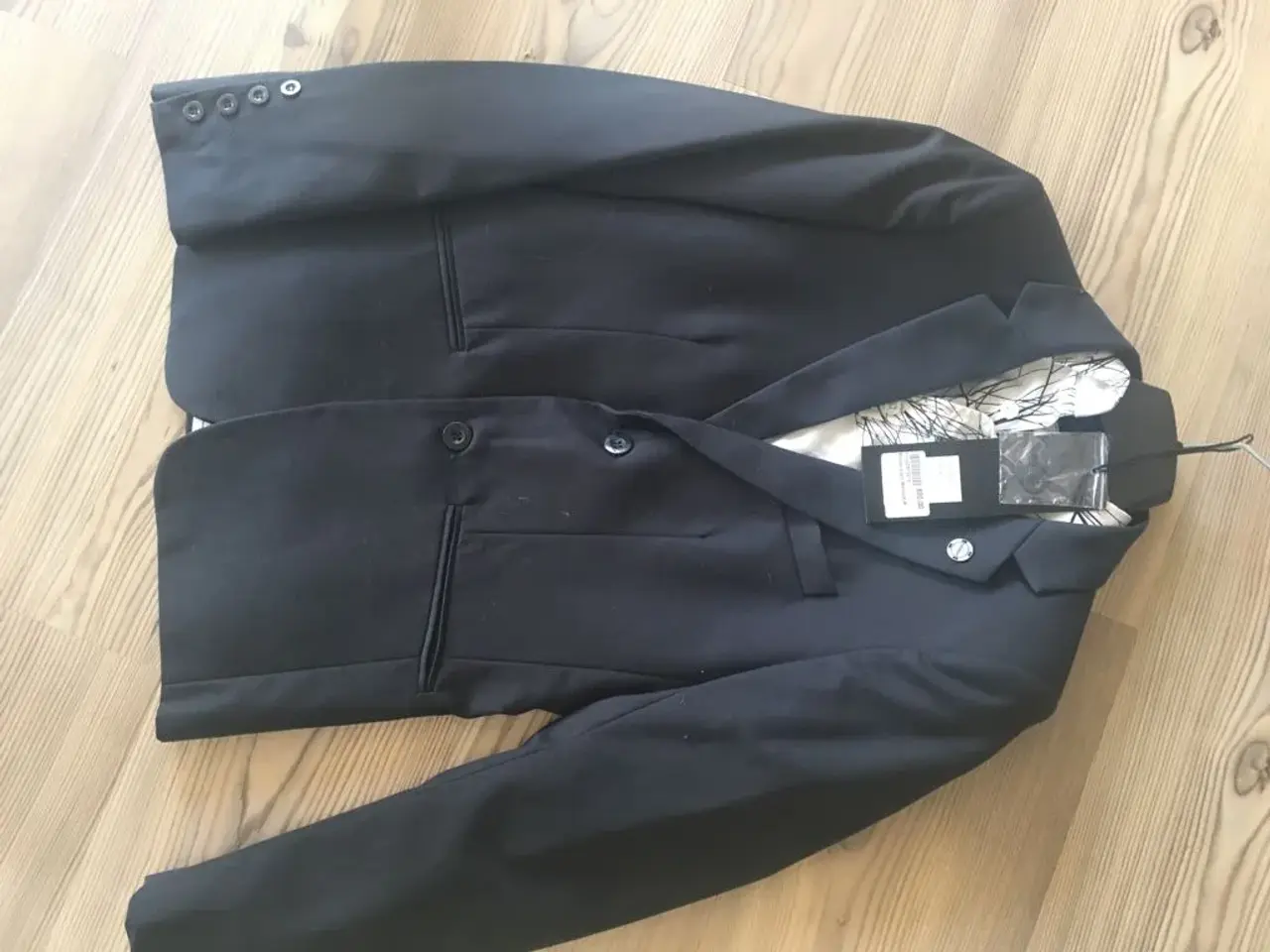 Billede 3 - Mørkegrå blazer & skjorte